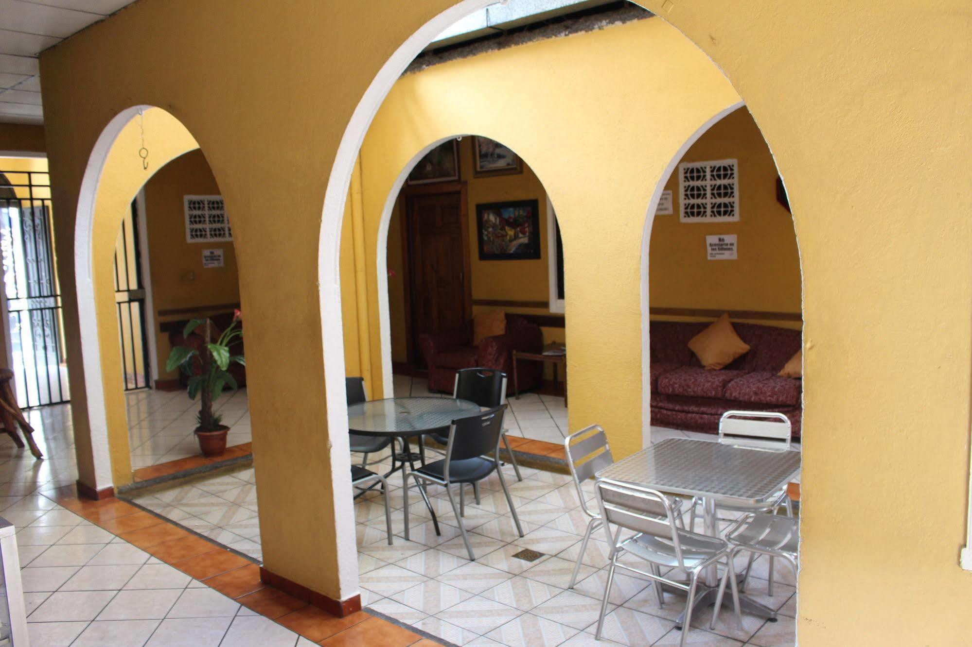 Hotel Pasadena II San Salvador Exterior foto